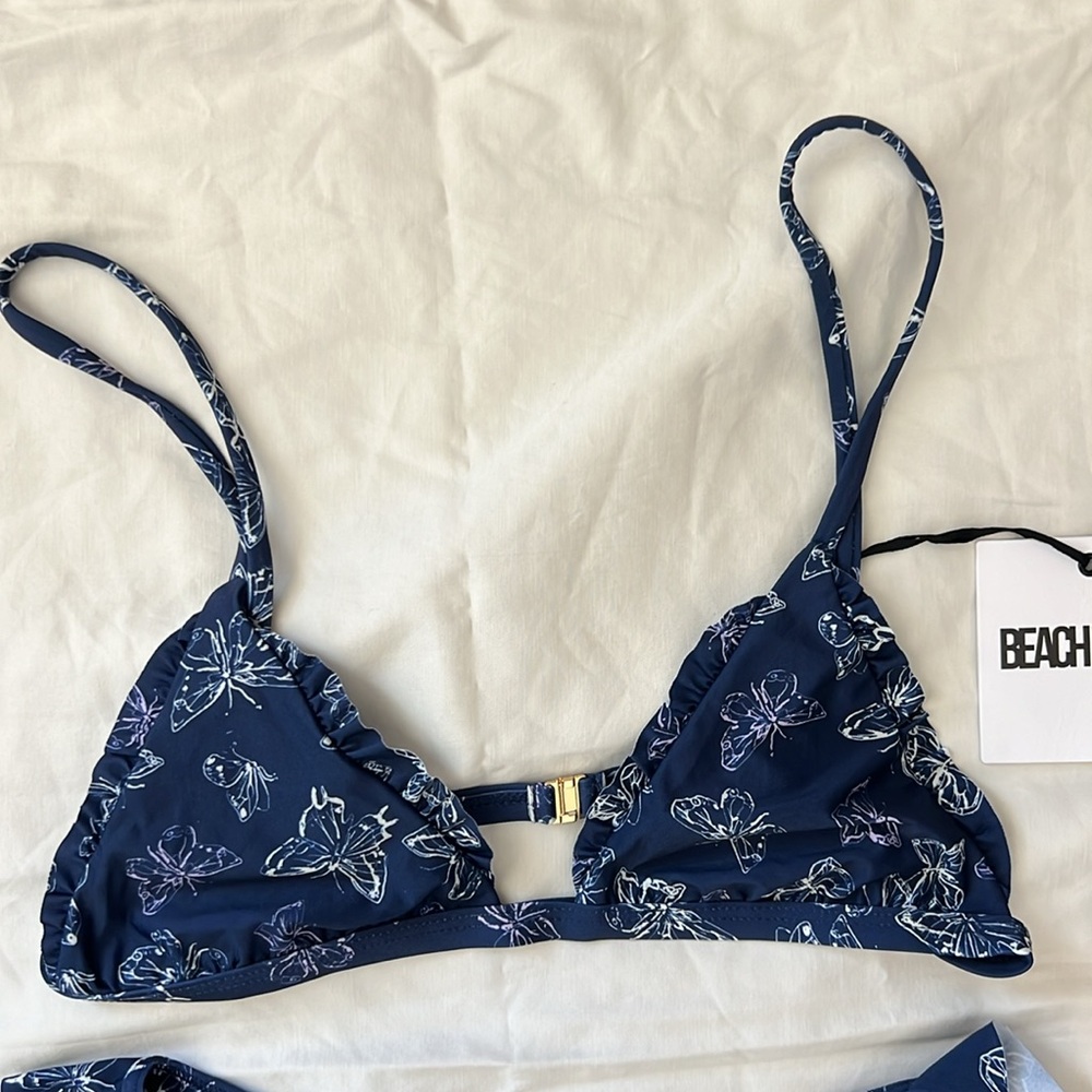 NWT! Beach Riot Rosie in Orchid Bloom Butterfly Bikini Top (S), part of a set